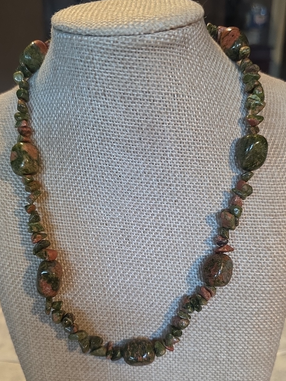Natural Unakite Gemstone Beaded Necklace | Green & Pink Stone Chip 17"-19"